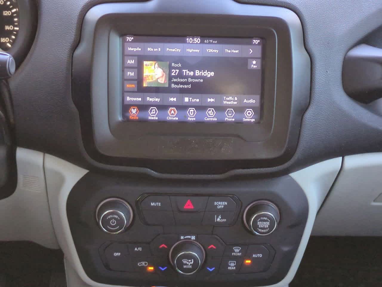 Thumbnail: 2021 Jeep Renegade - 28