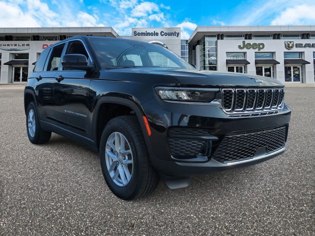 New 2025 Jeep Grand Cherokee Laredo X SUV