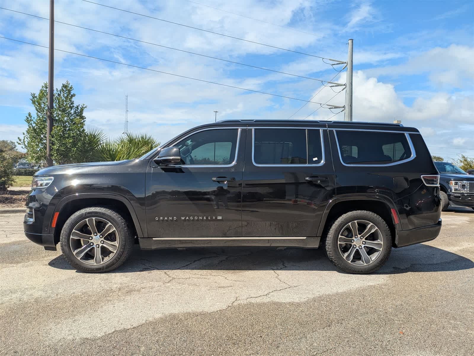Thumbnail: 2022 Jeep Grand Wagoneer - 7