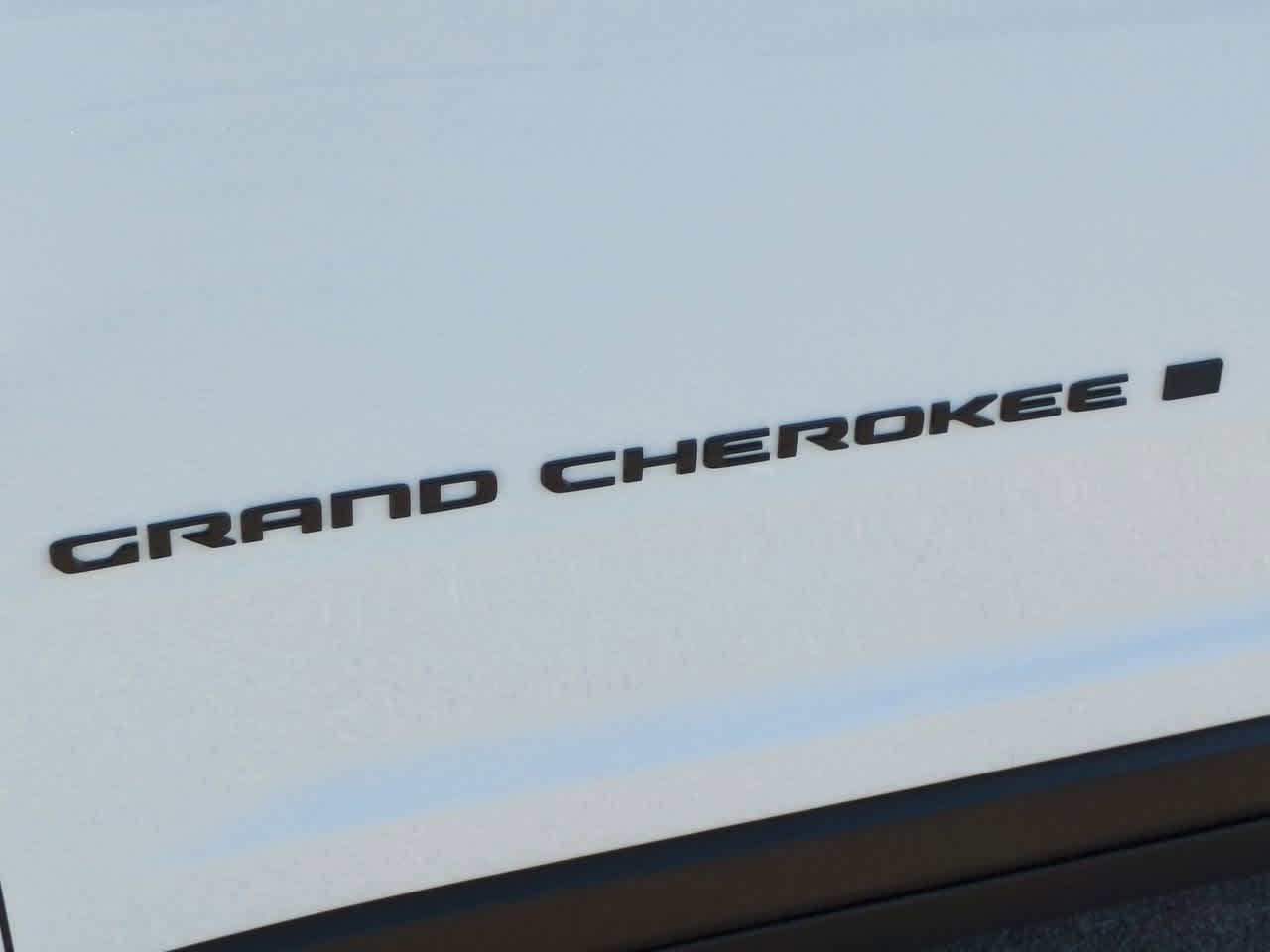 Thumbnail: 2025 Jeep Grand Cherokee - 13
