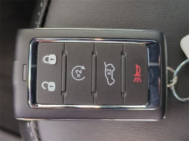 Thumbnail: 2025 Jeep Grand Cherokee - 36