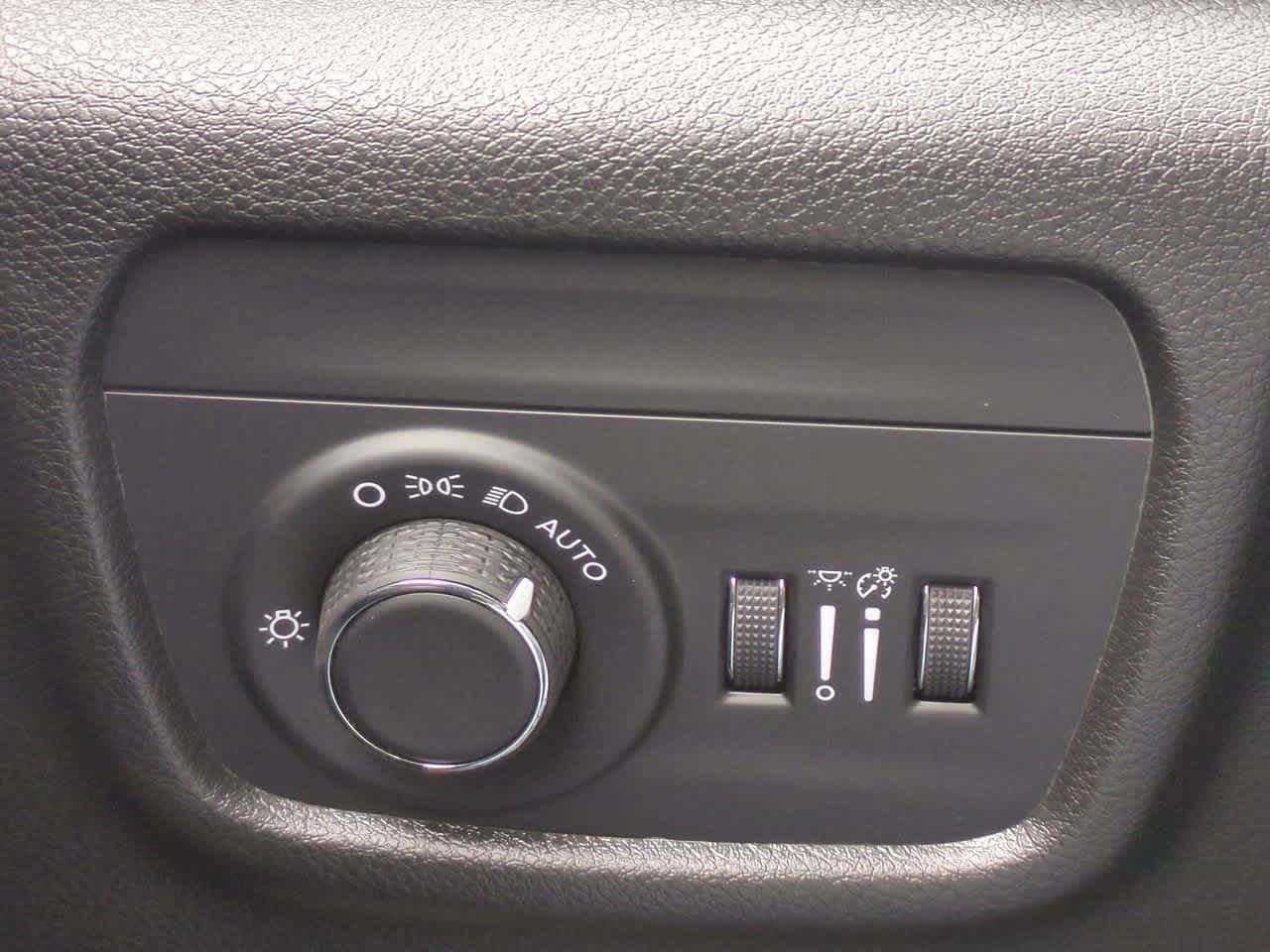 Thumbnail: 2025 Jeep Grand Cherokee - 18