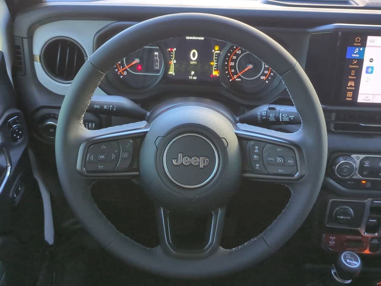 Thumbnail: 2025 Jeep Wrangler - 23