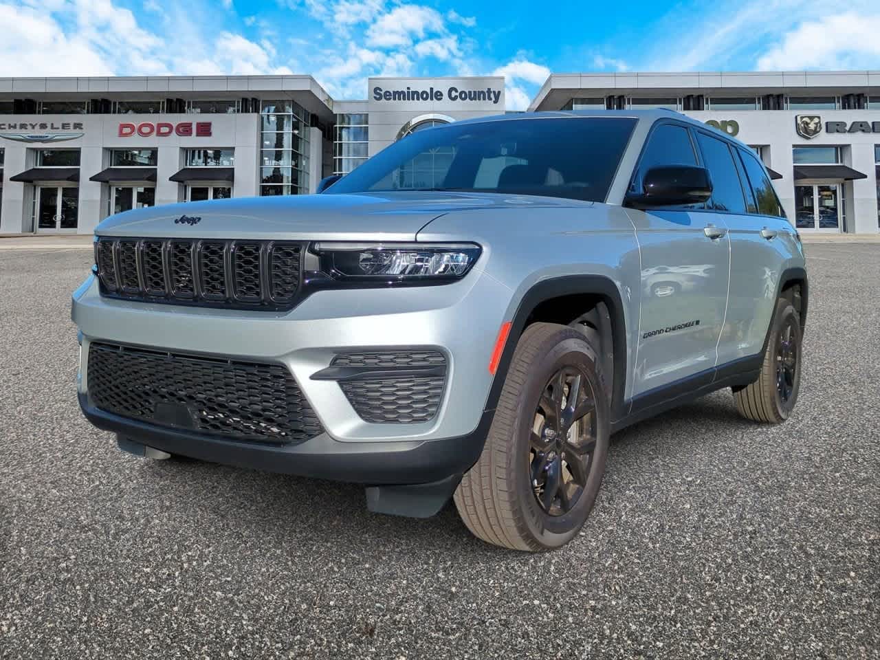 Thumbnail: 2025 Jeep Grand Cherokee - 4