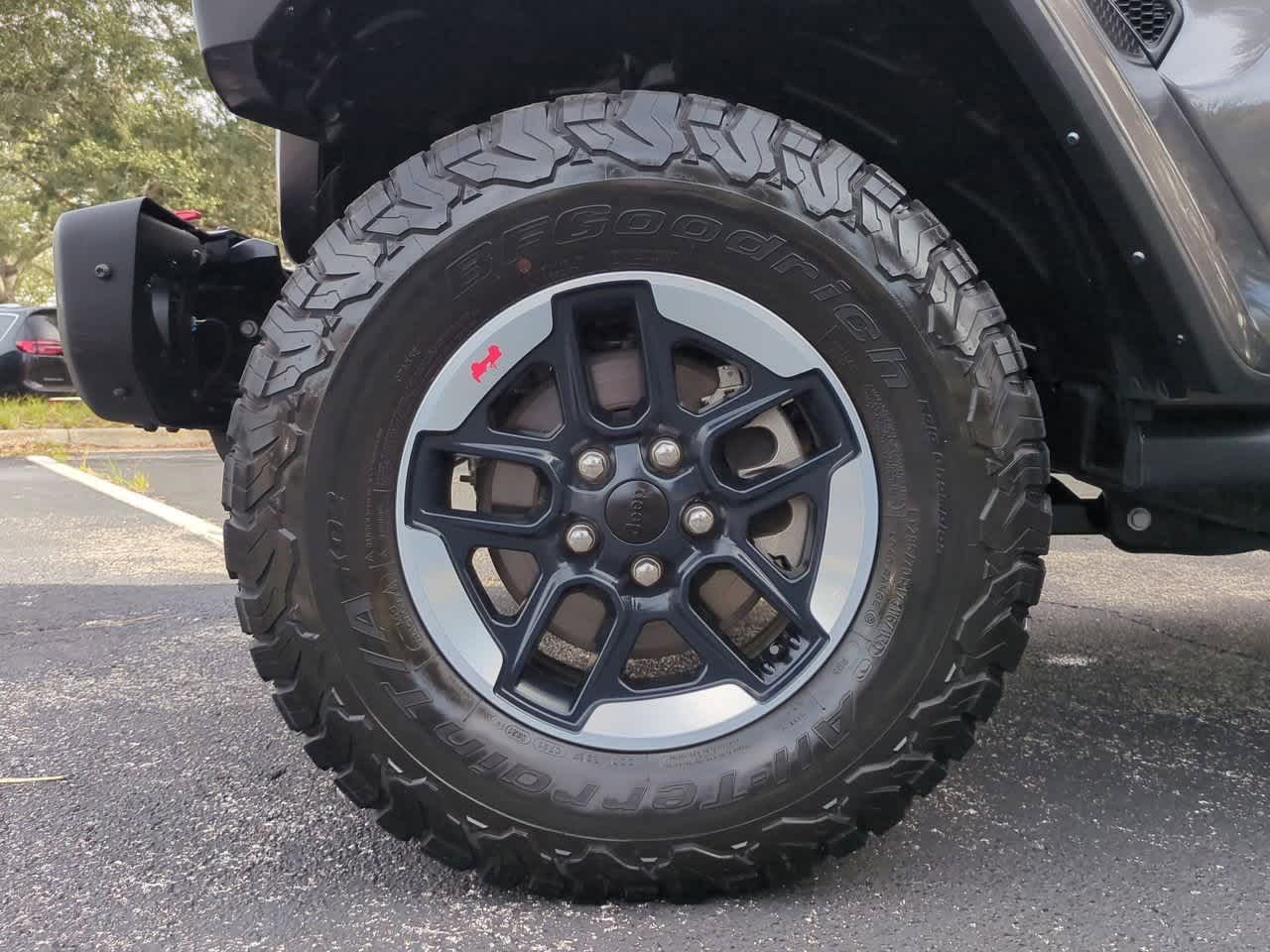 Thumbnail: 2022 Jeep Wrangler - 14