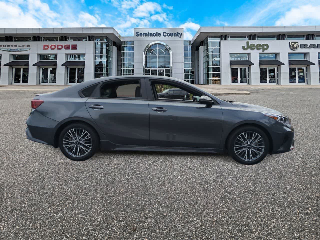 Thumbnail: 2023 Kia Forte - 9