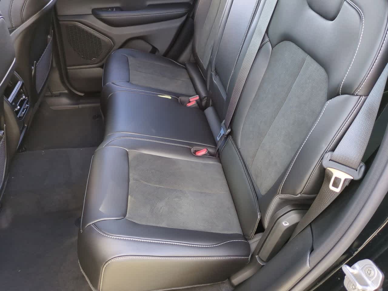 Thumbnail: 2025 Jeep Grand Cherokee - 20