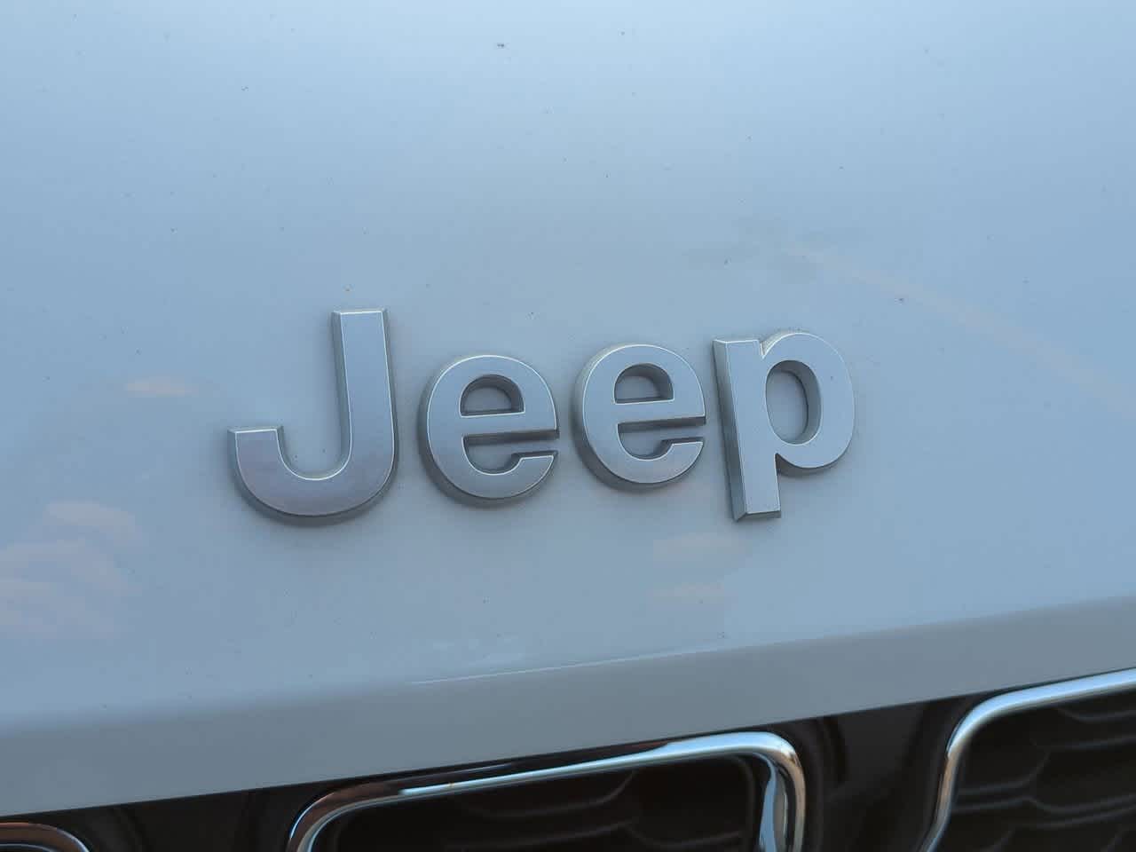 Thumbnail: 2025 Jeep Grand Cherokee - 12