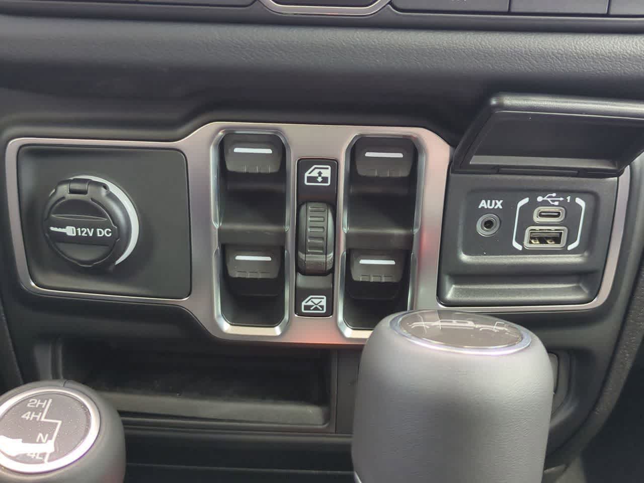 Thumbnail: 2026 Jeep Gladiator - 32