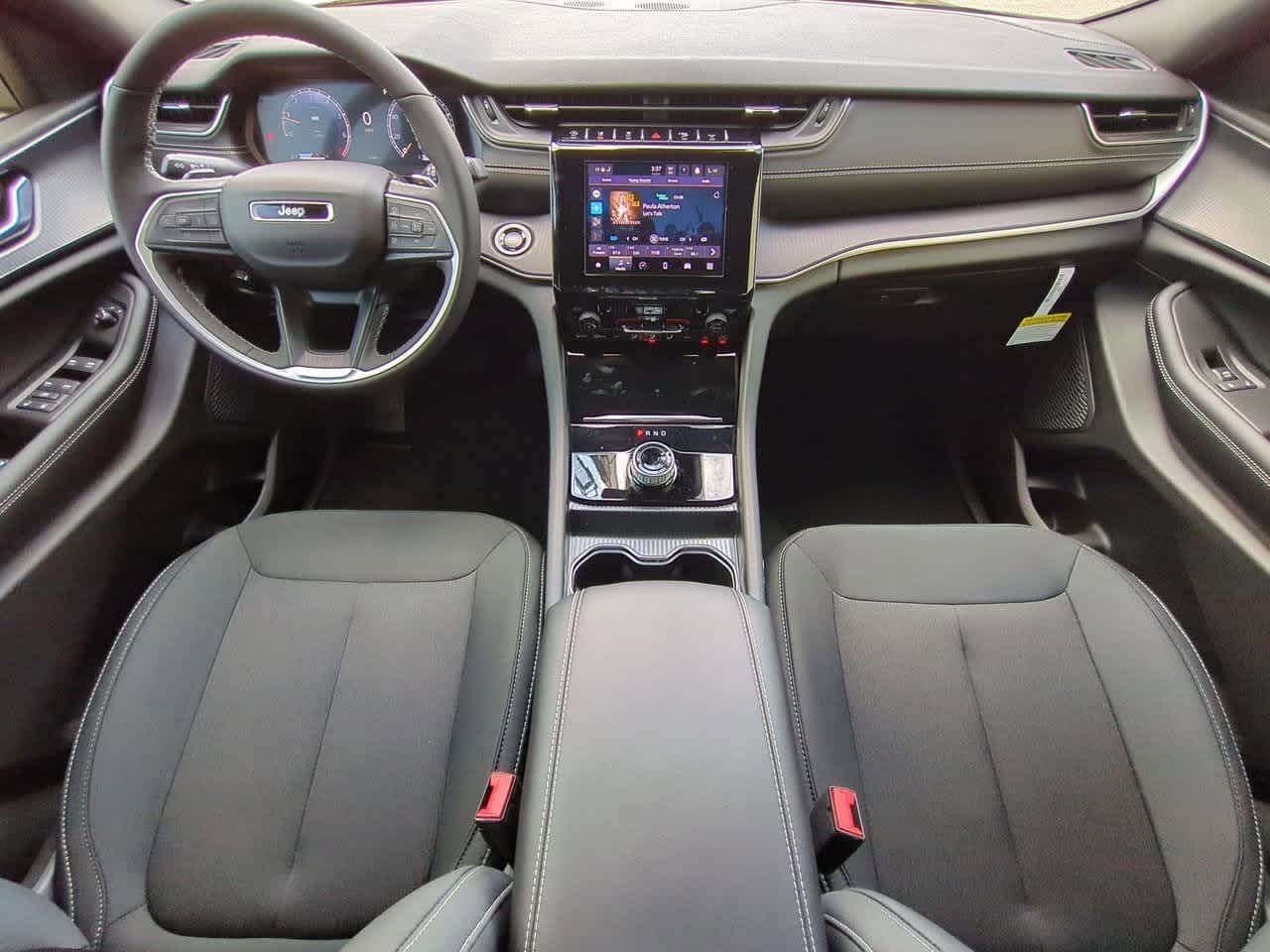 Thumbnail: 2025 Jeep Grand Cherokee L - 16