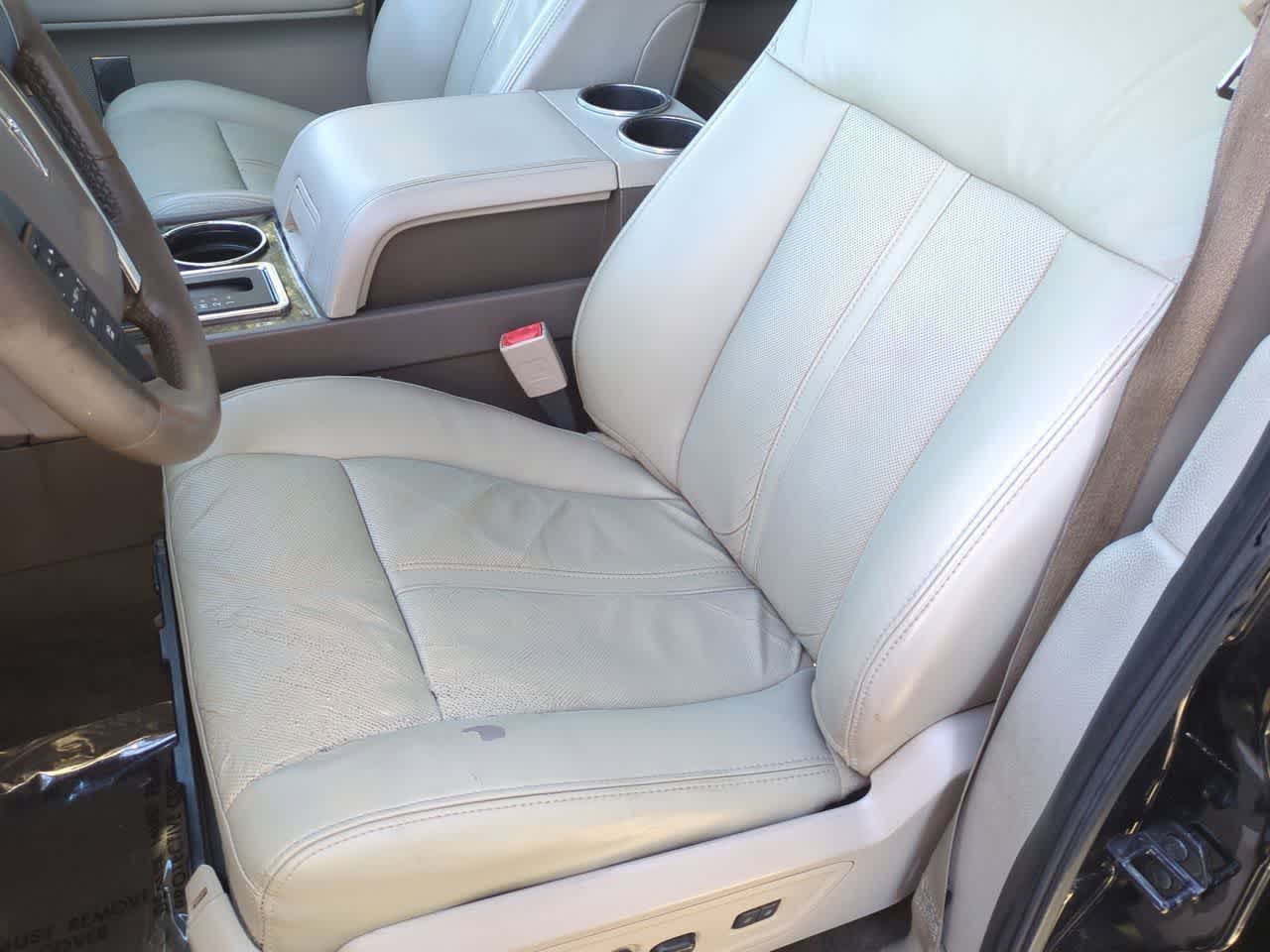 Thumbnail: 2017 Lincoln Navigator L - 17