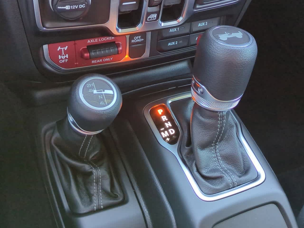 Thumbnail: 2025 Jeep Wrangler - 32