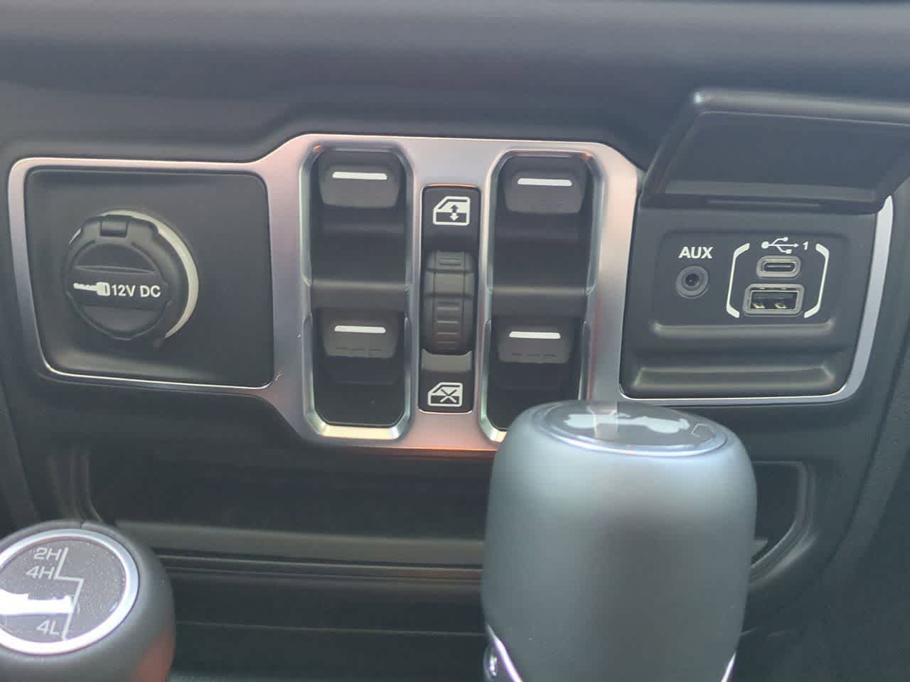 Thumbnail: 2026 Jeep Wrangler - 31