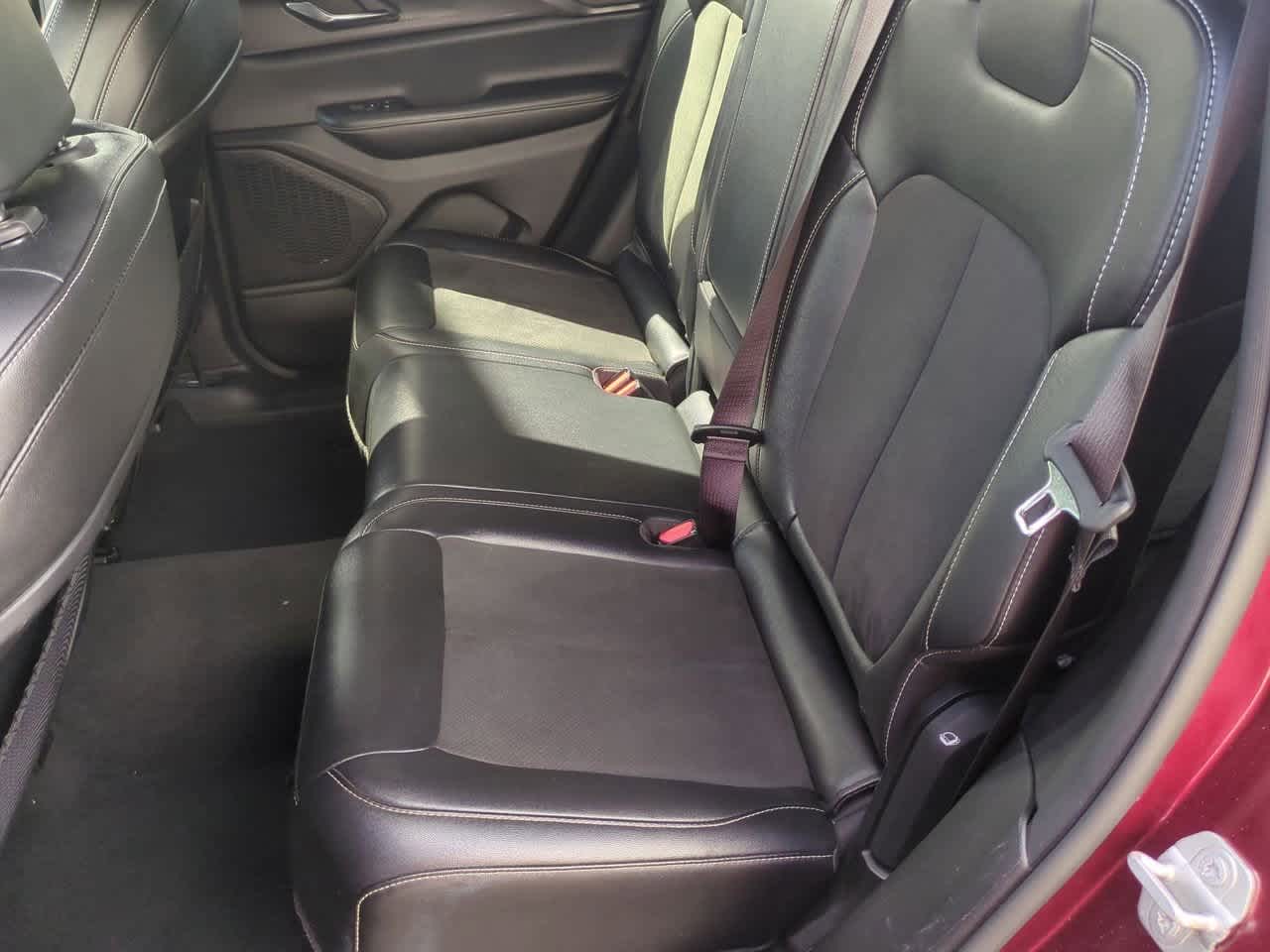 Thumbnail: 2024 Jeep Grand Cherokee - 20