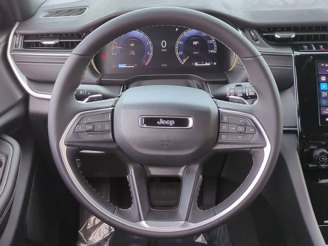 Thumbnail: 2025 Jeep Grand Cherokee - 24