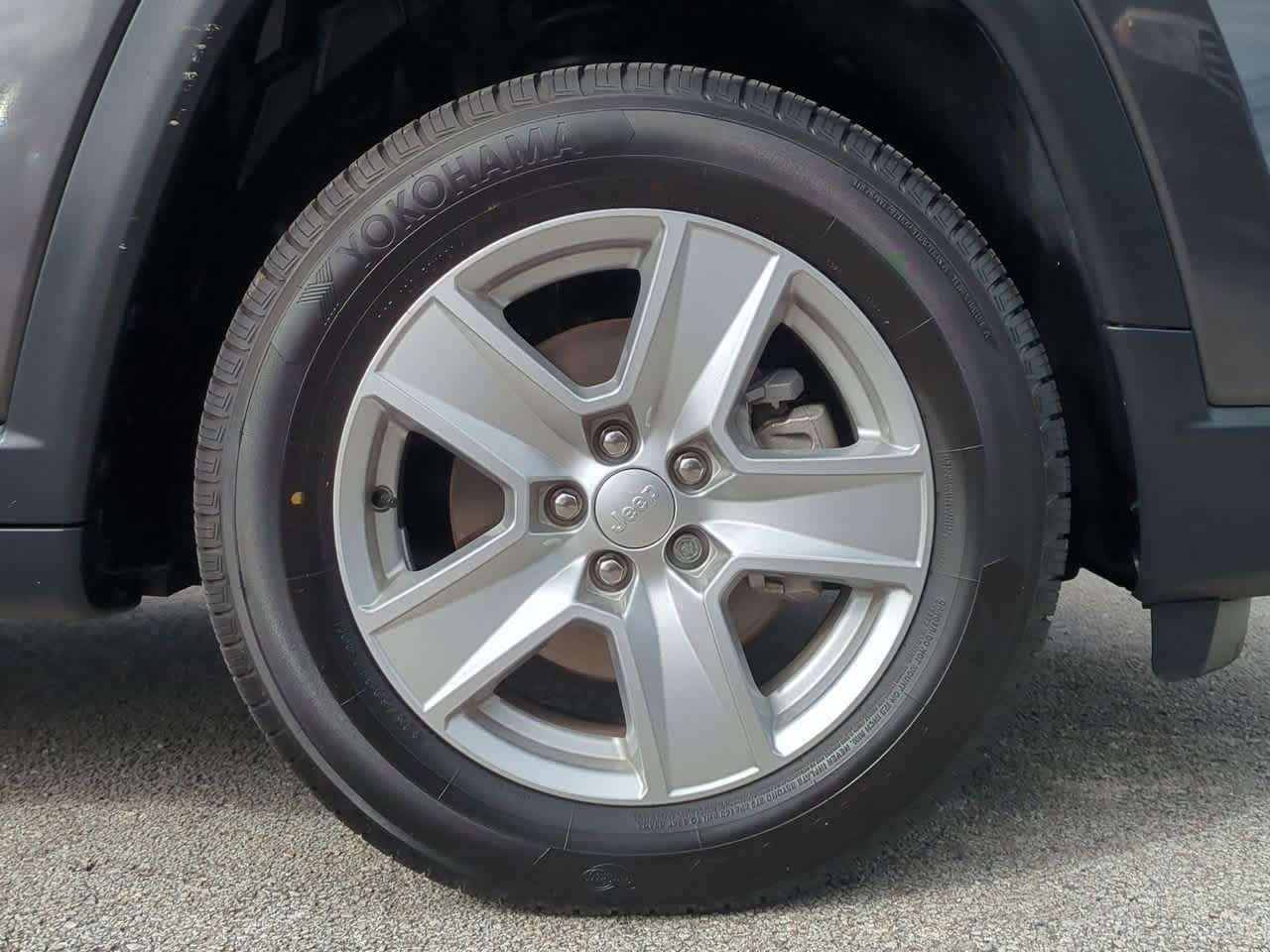 Thumbnail: 2022 Jeep Compass - 14