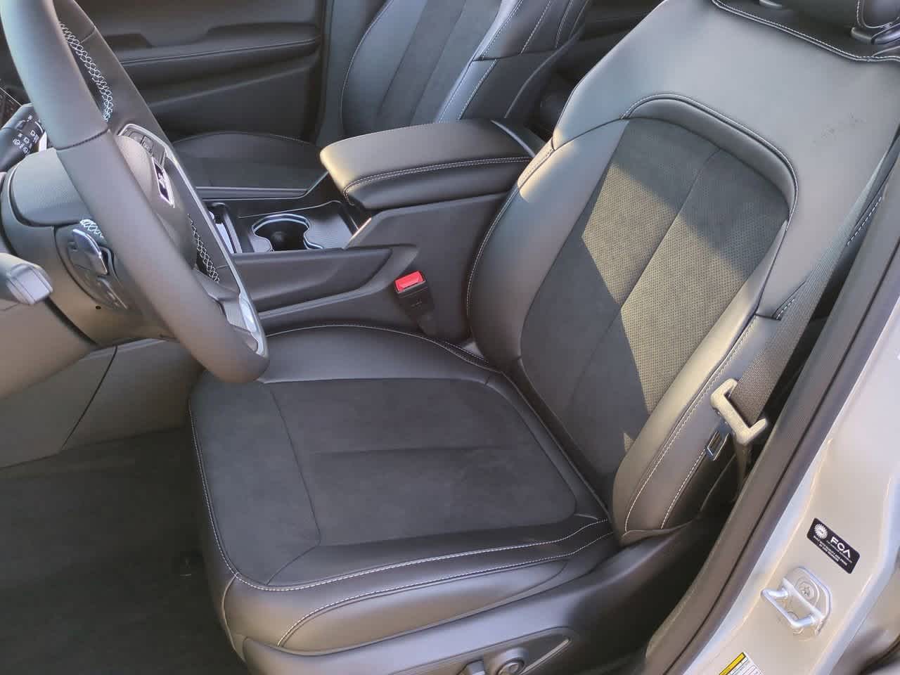 Thumbnail: 2025 Jeep Grand Cherokee - 17