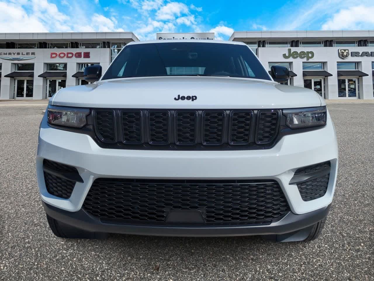 Thumbnail: 2025 Jeep Grand Cherokee - 3
