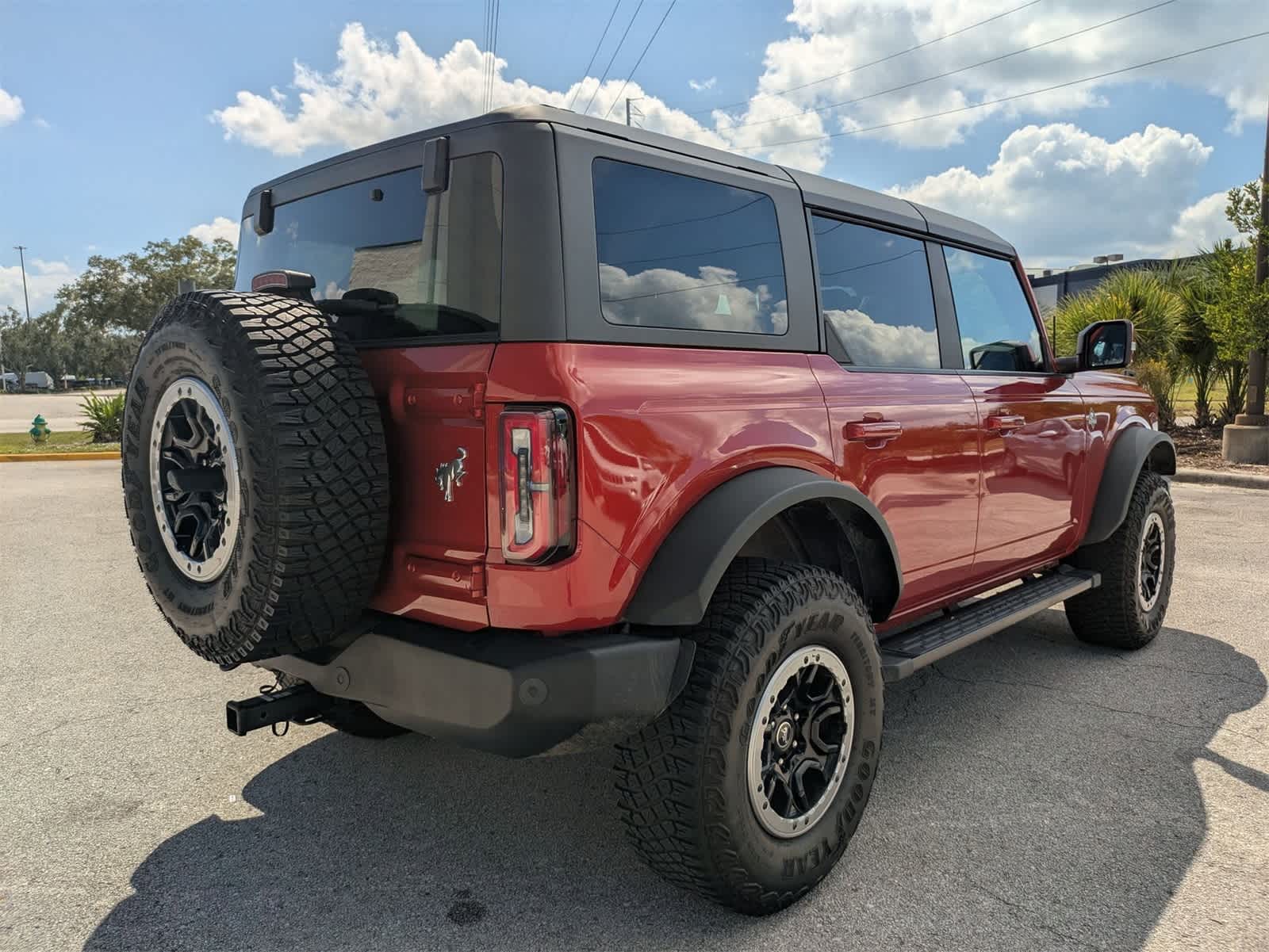 Thumbnail: 2022 Ford Bronco - 4