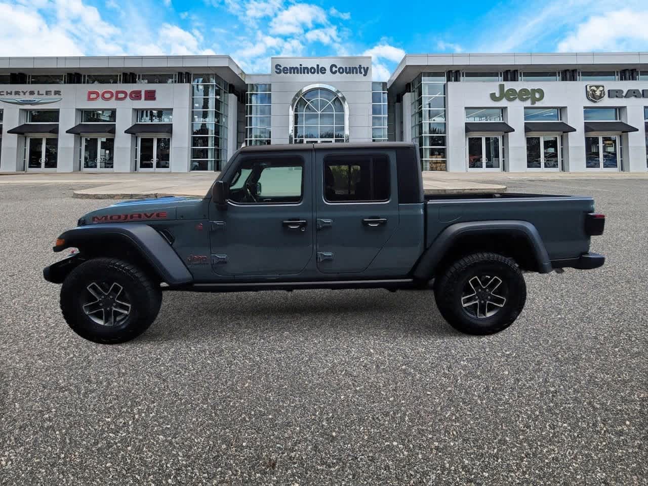 Thumbnail: 2024 Jeep Gladiator - 5