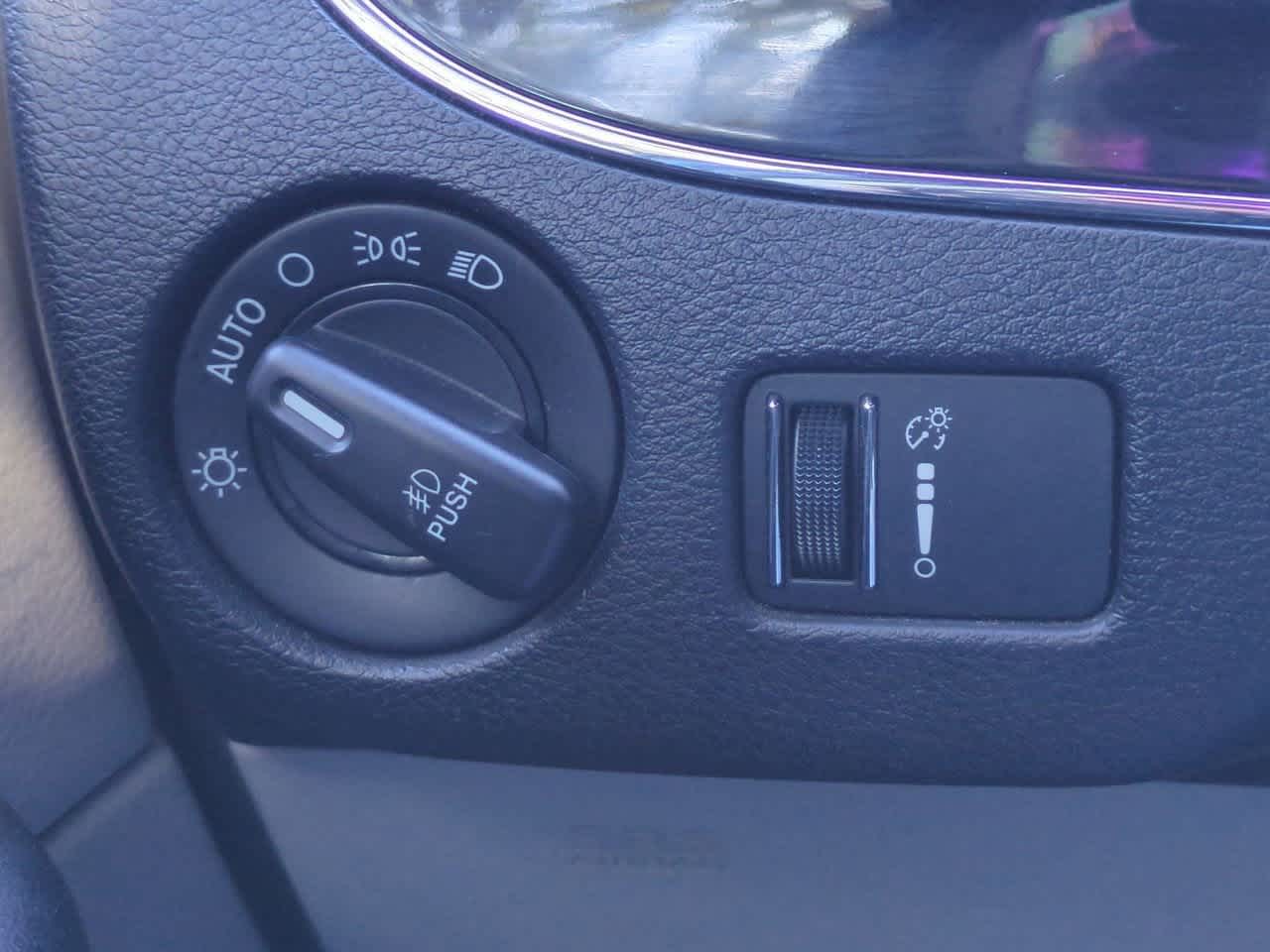 Thumbnail: 2020 Dodge Grand Caravan - 18