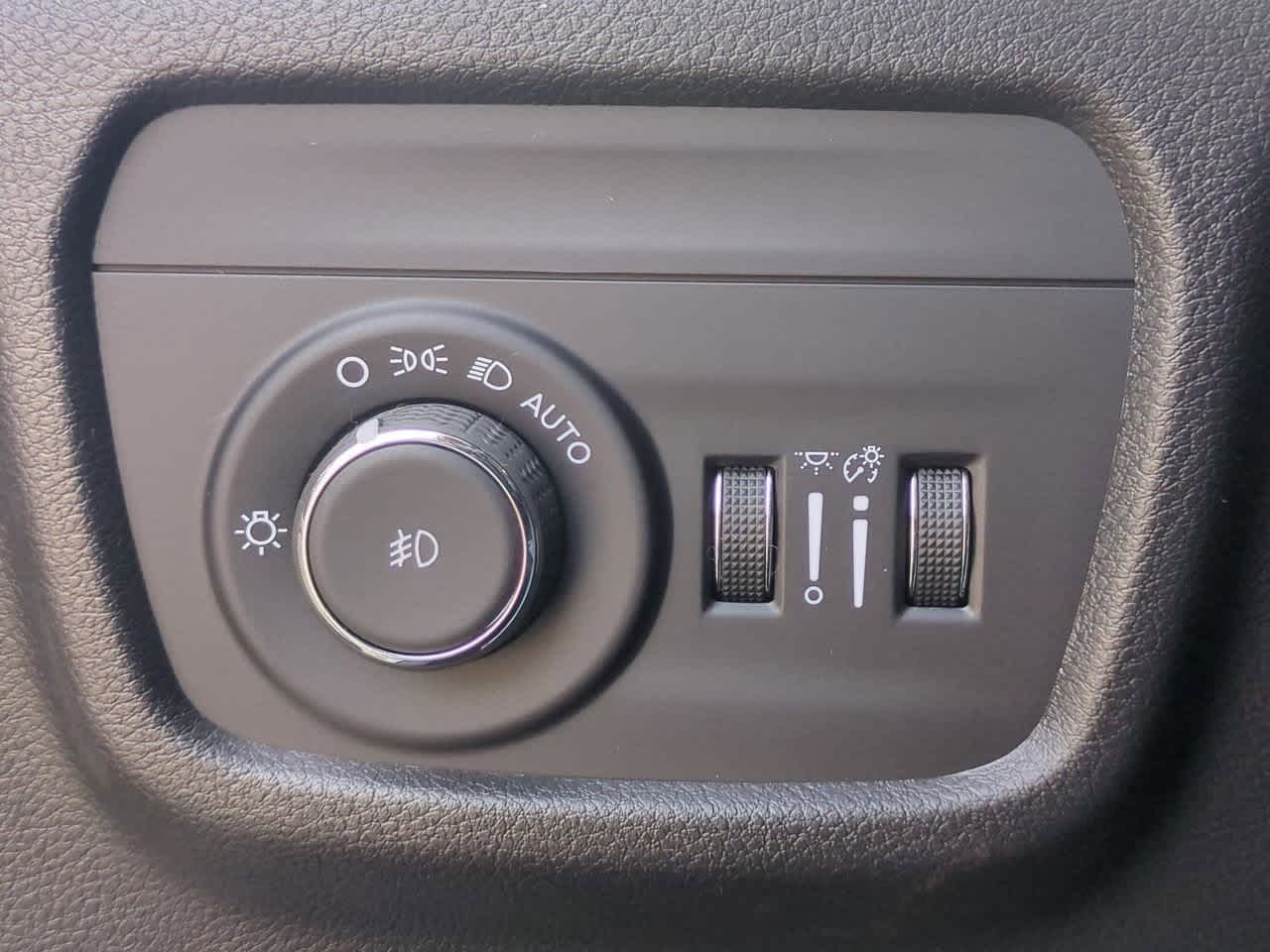 Thumbnail: 2025 Jeep Grand Cherokee - 18