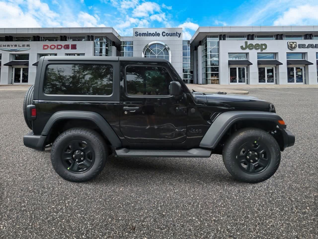 Thumbnail: 2025 Jeep Wrangler - 9