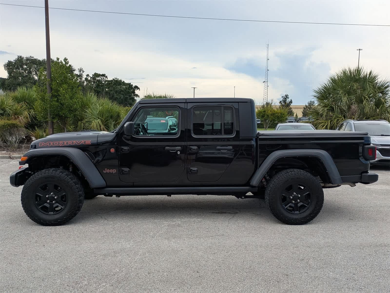 Thumbnail: 2022 Jeep Gladiator - 2