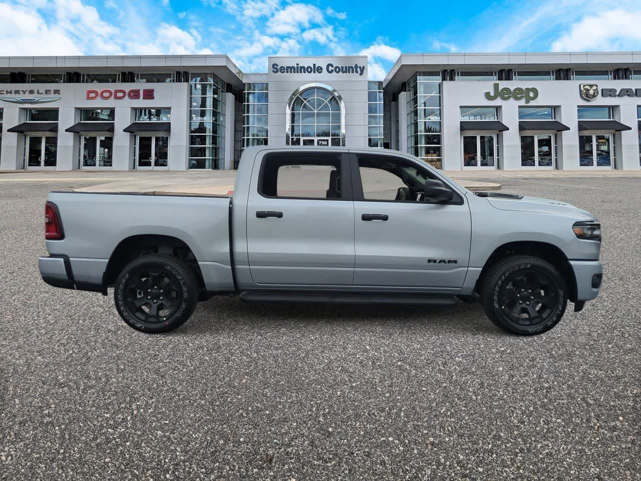 Thumbnail: 2026 RAM 1500 - 9
