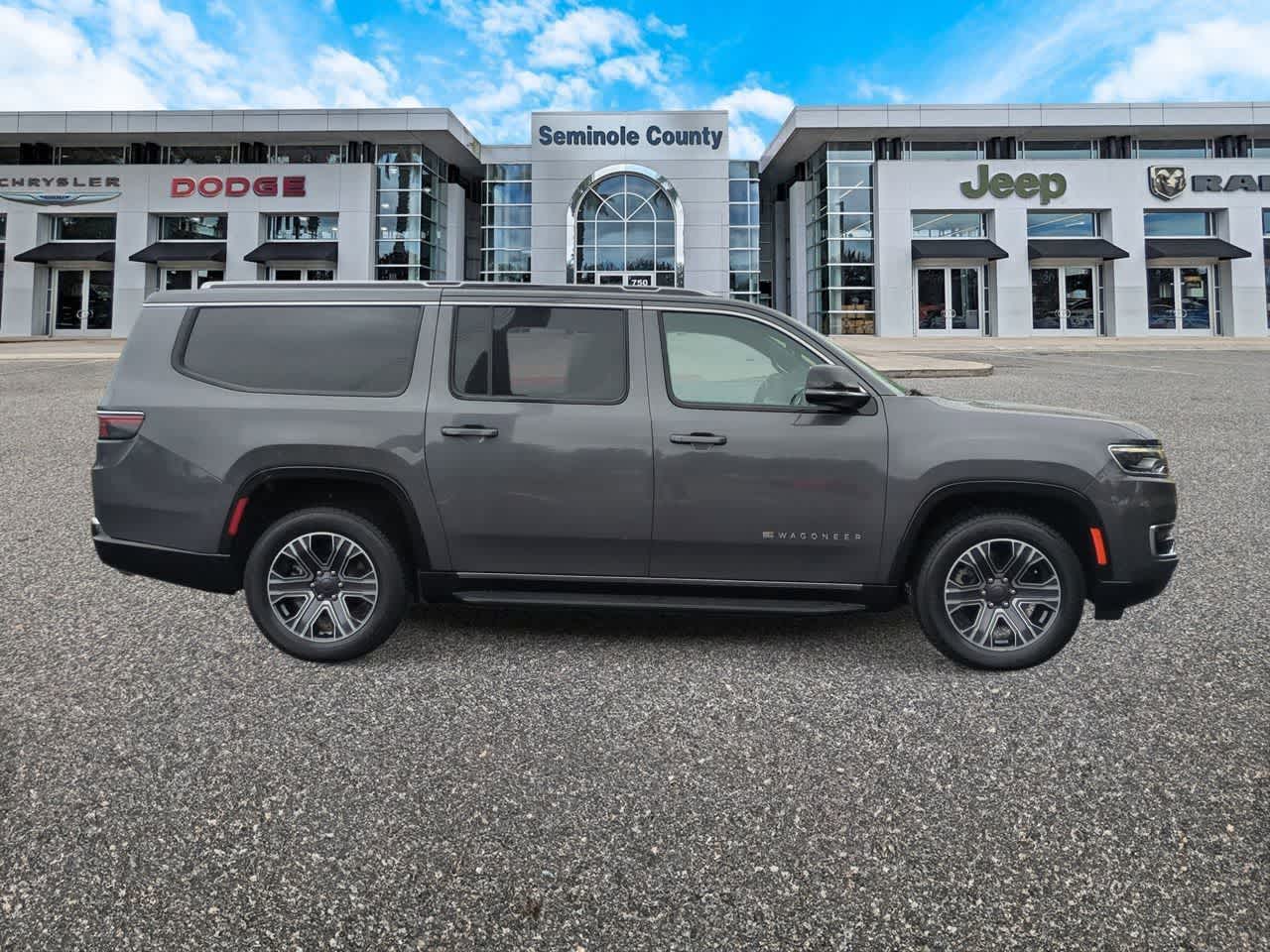 Thumbnail: 2024 Jeep Wagoneer - 9