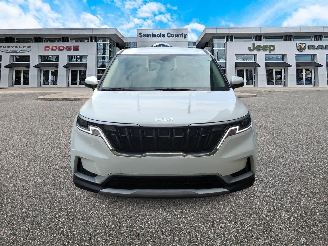 2024 Kia Carnival LX 3