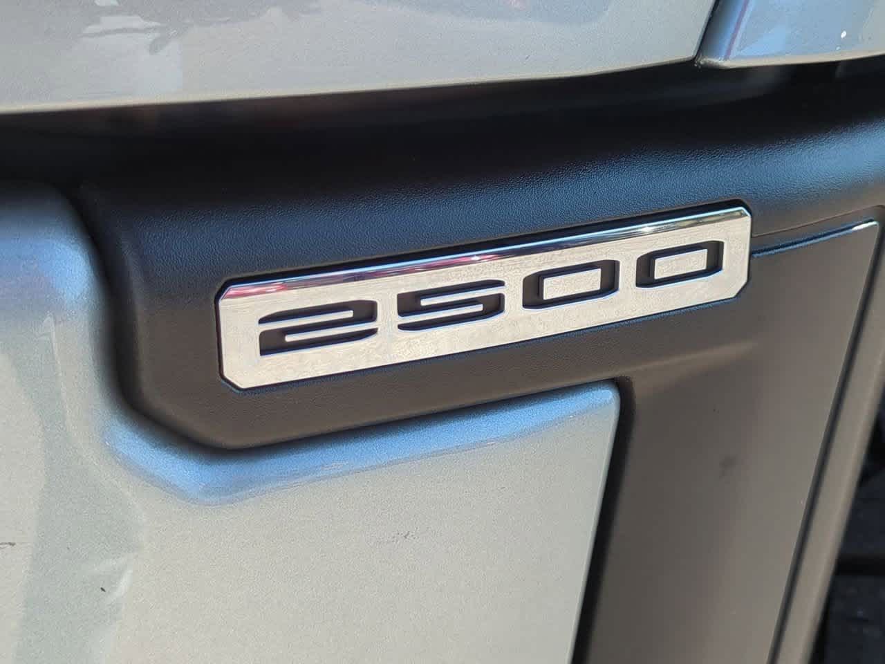 Thumbnail: 2025 GMC Sierra 2500 - 13