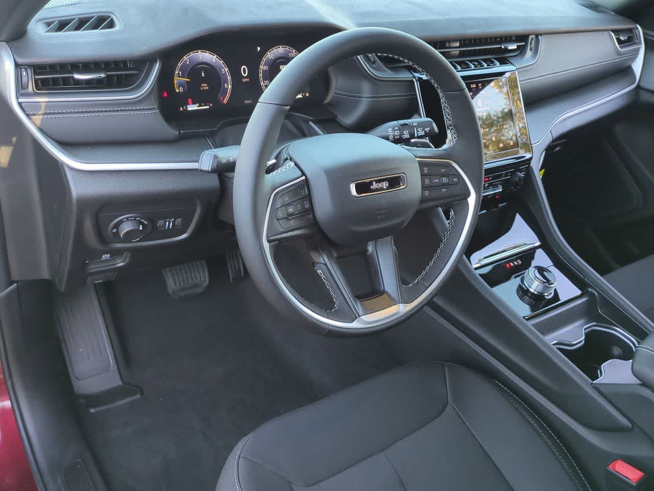 Thumbnail: 2025 Jeep Grand Cherokee - 10