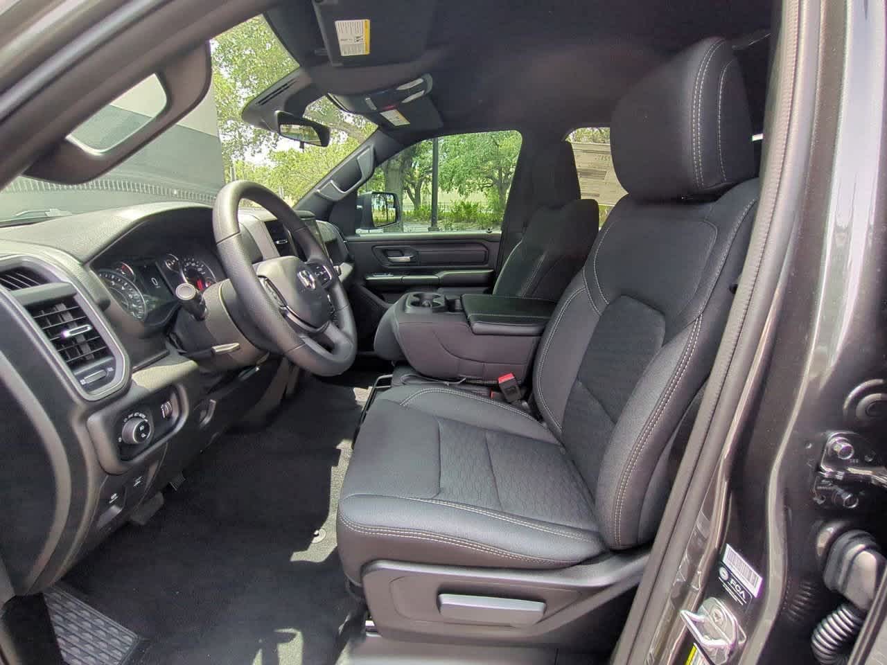 Thumbnail: 2025 RAM 1500 - 17