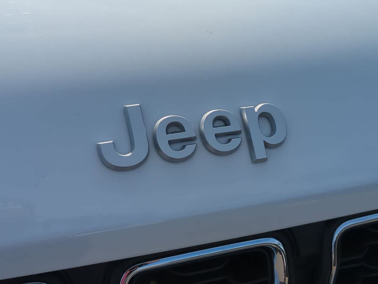 Thumbnail: 2025 Jeep Grand Cherokee - 12