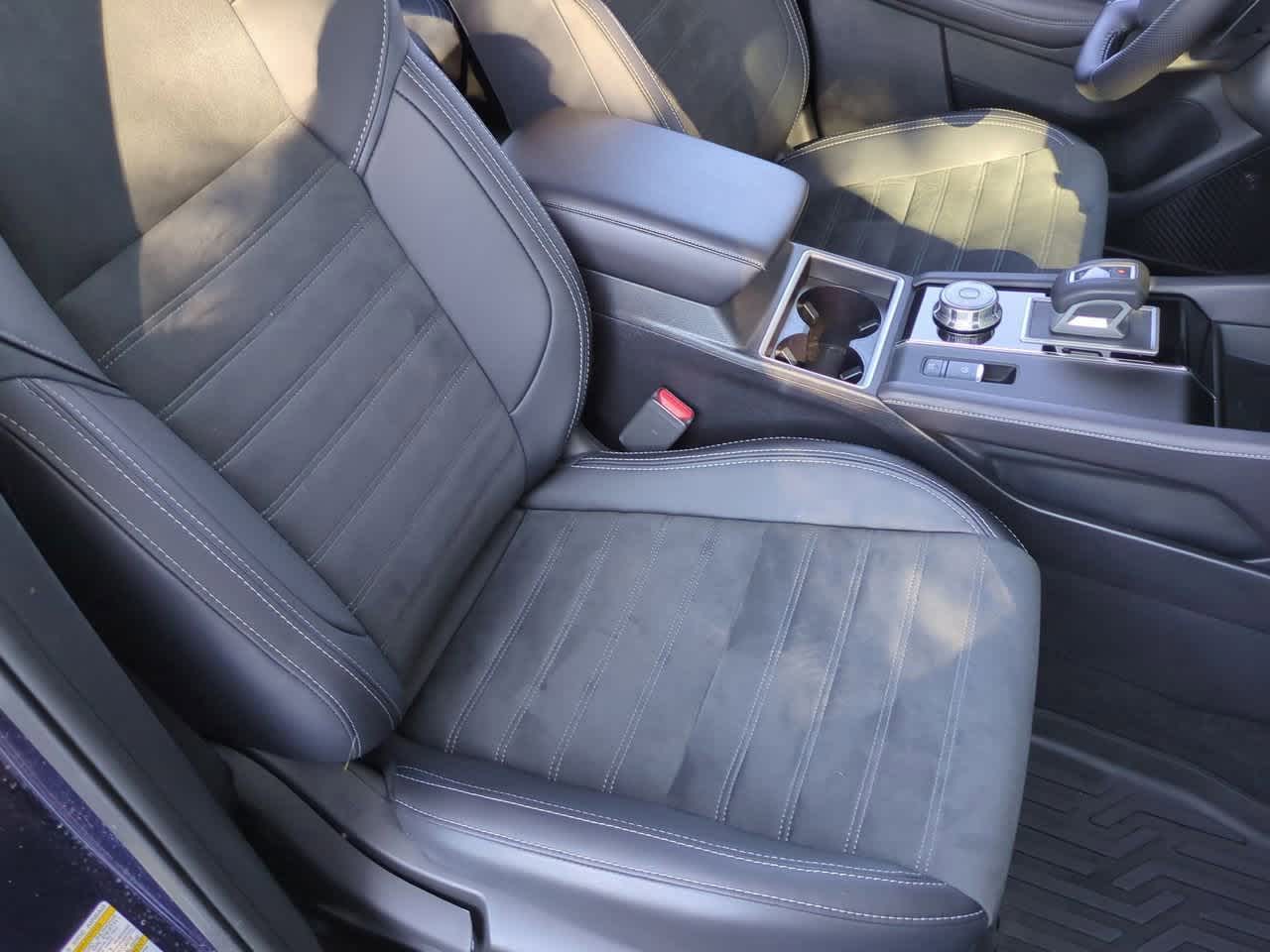 Thumbnail: 2024 Mitsubishi Outlander - 23