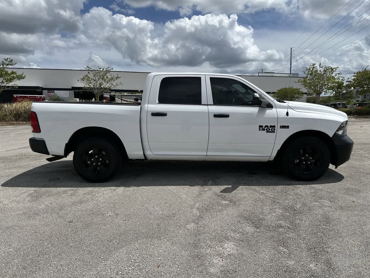 Thumbnail: 2022 RAM 1500 Classic - 14