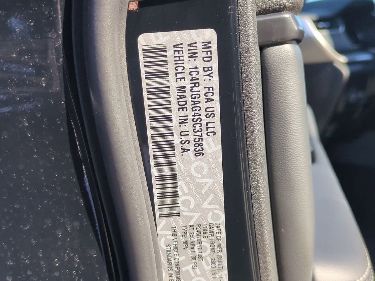 Thumbnail: 2025 Jeep Grand Cherokee - 36