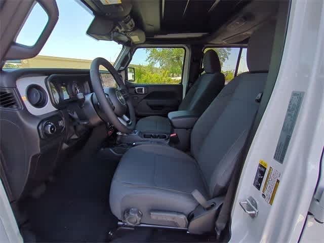 Thumbnail: 2025 Jeep Wrangler - 17