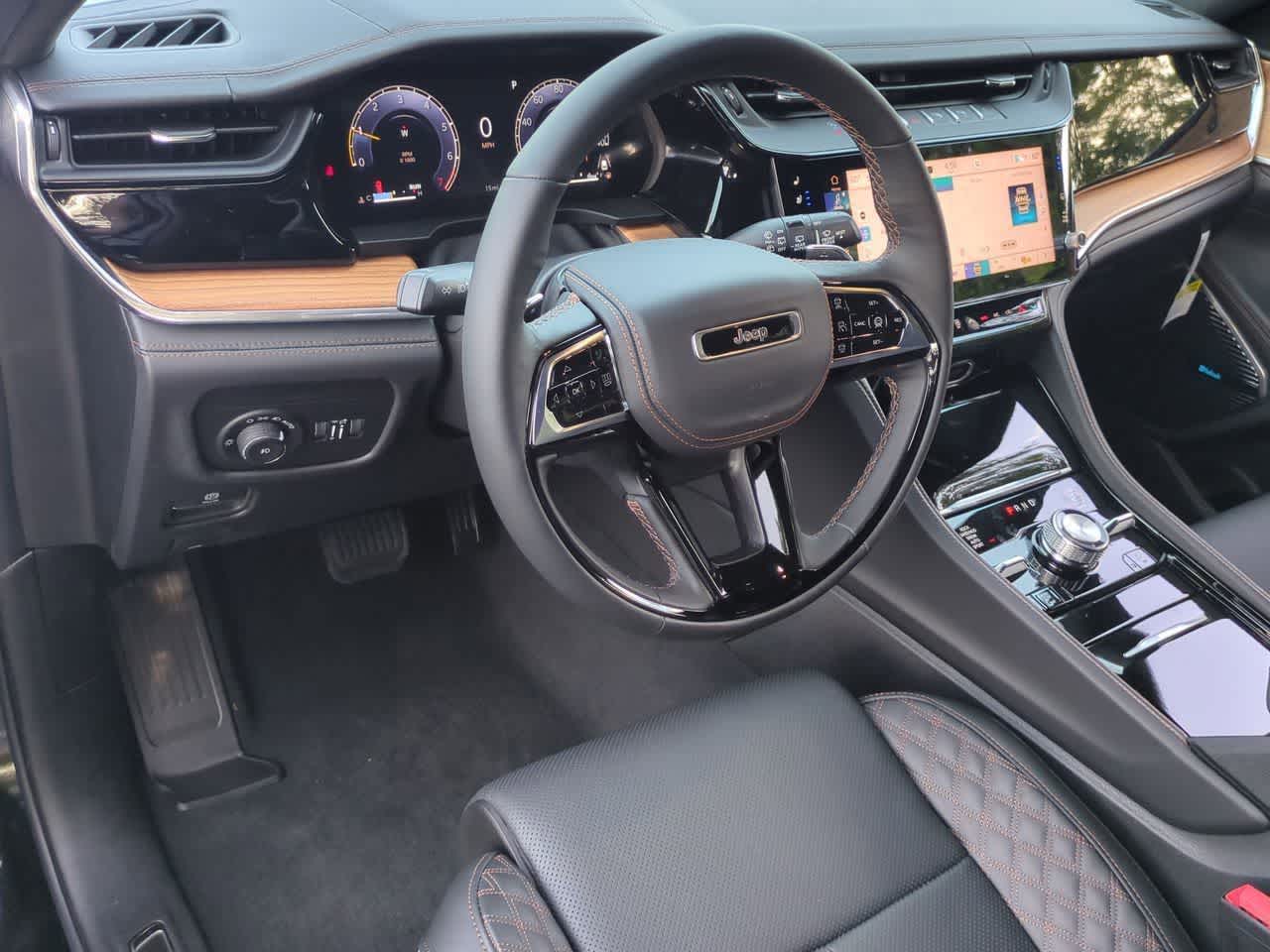 Thumbnail: 2026 Jeep Grand Cherokee L - 10
