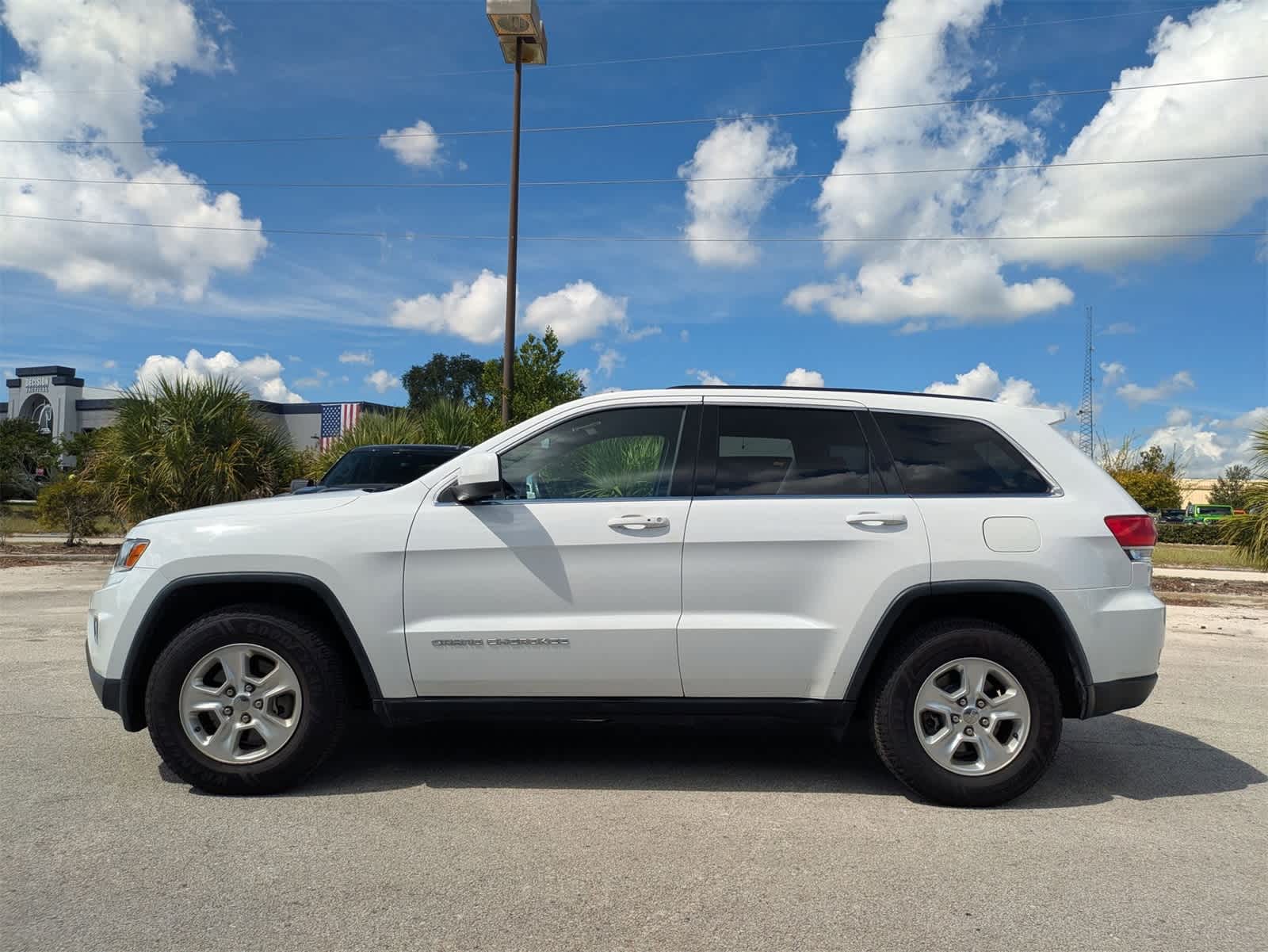 Thumbnail: 2014 Jeep Grand Cherokee - 5