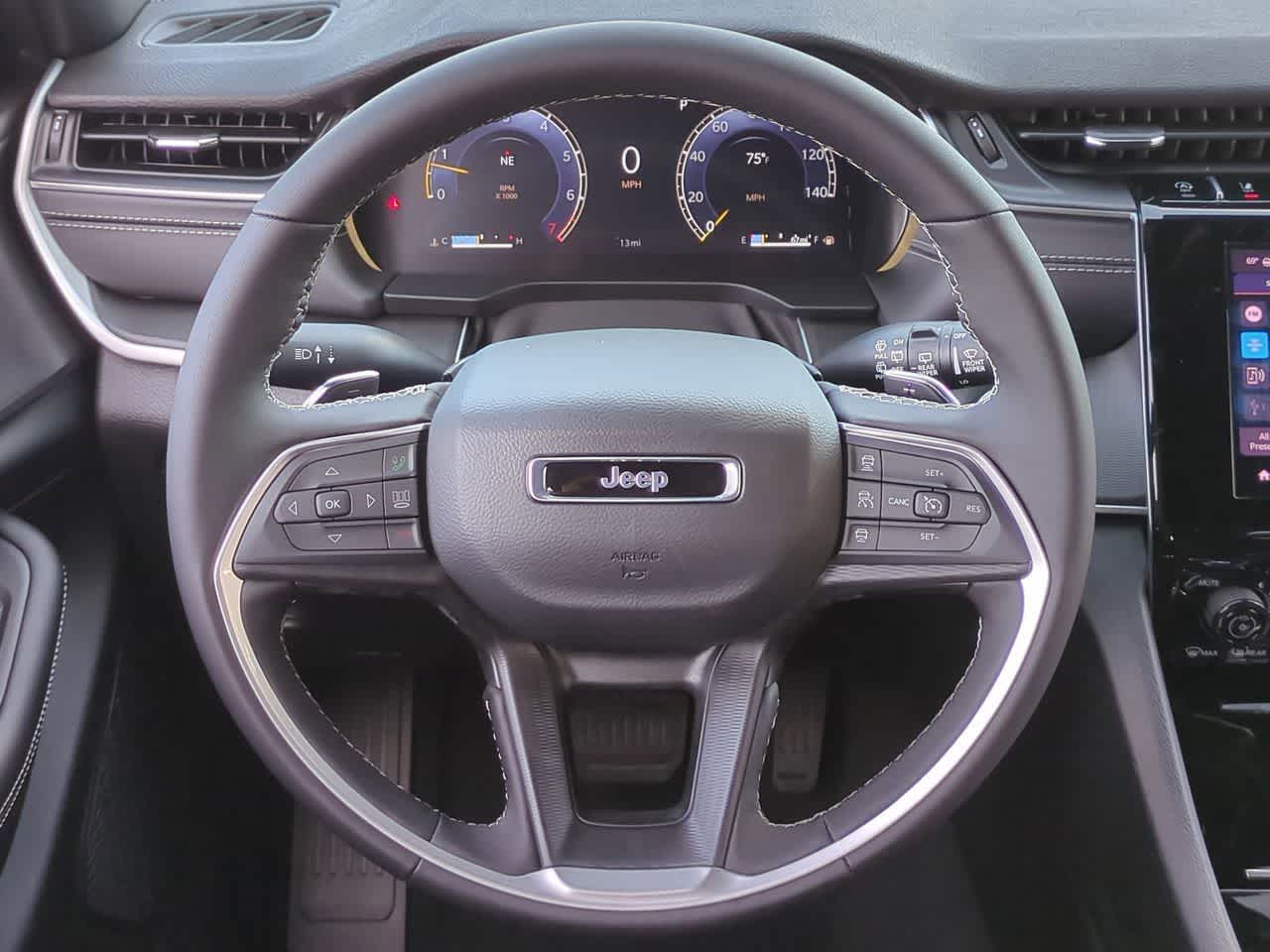 Thumbnail: 2025 Jeep Grand Cherokee L - 24