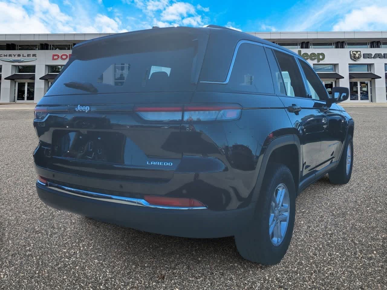 Thumbnail: 2025 Jeep Grand Cherokee - 8