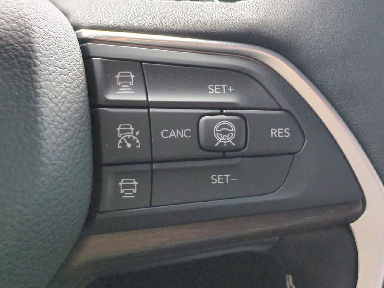 Thumbnail: 2026 Jeep Grand Cherokee - 26