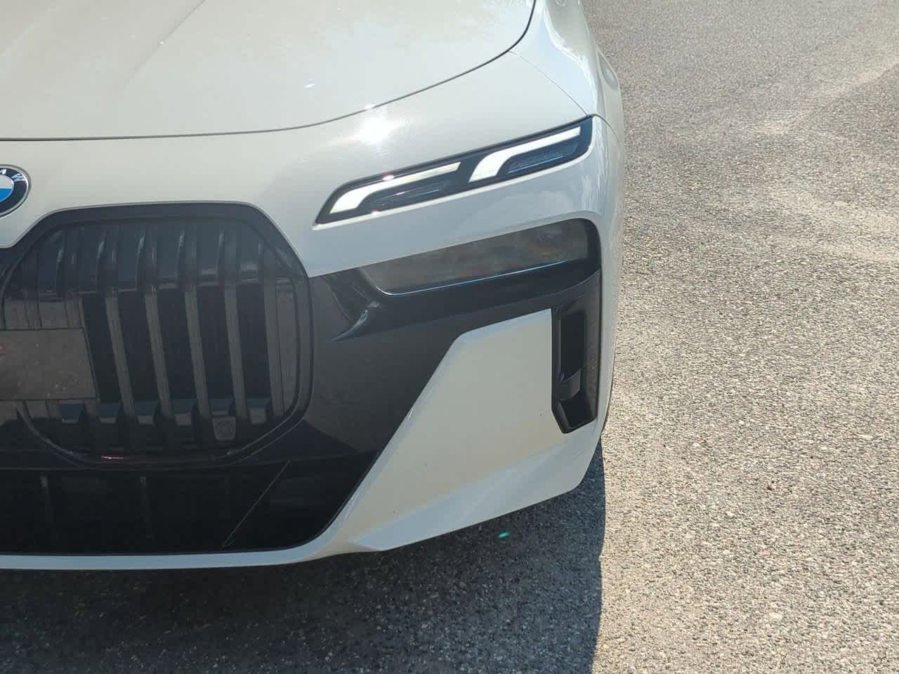 Thumbnail: 2023 BMW 7 Series - 11