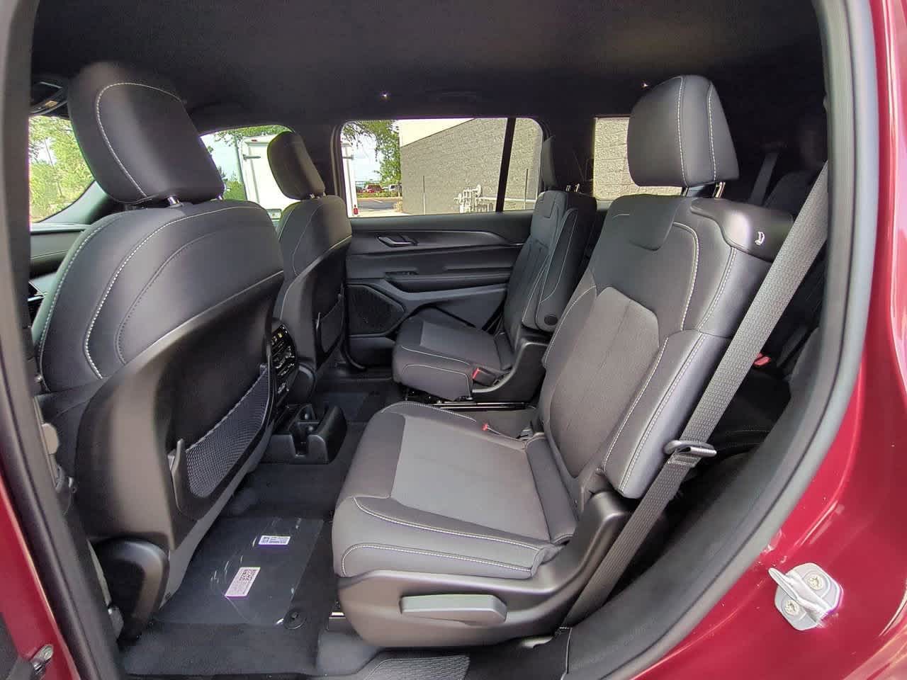 Thumbnail: 2025 Jeep Grand Cherokee L - 20