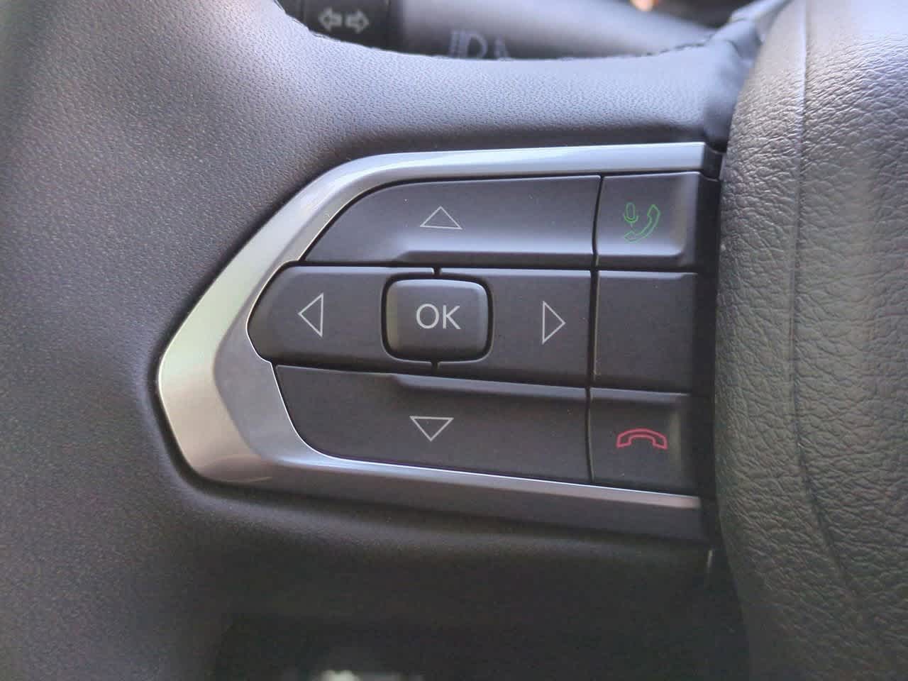 Thumbnail: 2022 Jeep Compass - 25