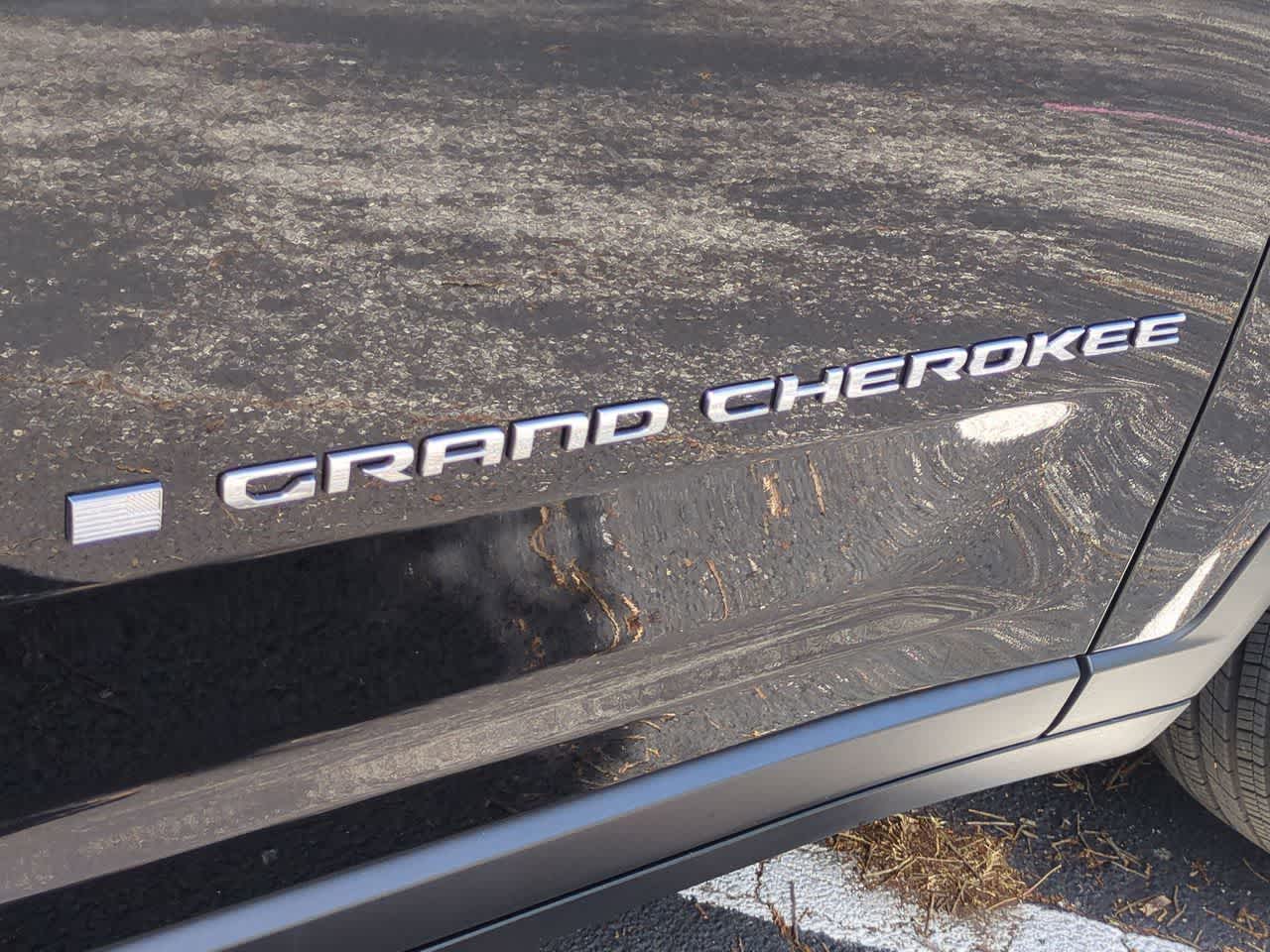 Thumbnail: 2024 Jeep Grand Cherokee - 13
