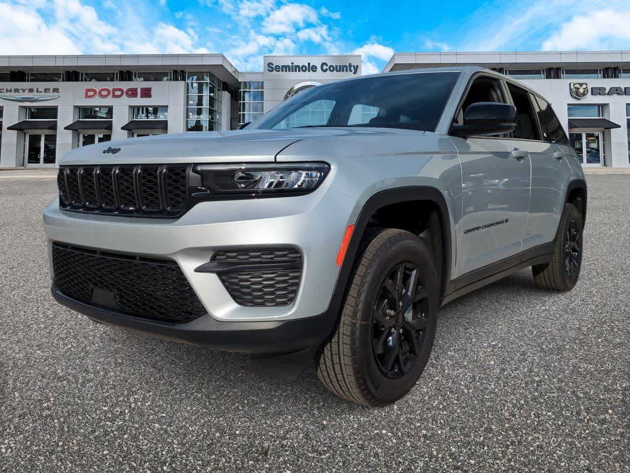 Thumbnail: 2025 Jeep Grand Cherokee - 4
