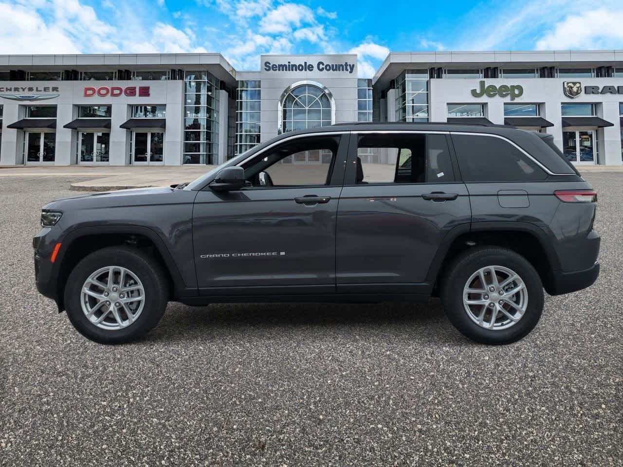 Thumbnail: 2025 Jeep Grand Cherokee - 5